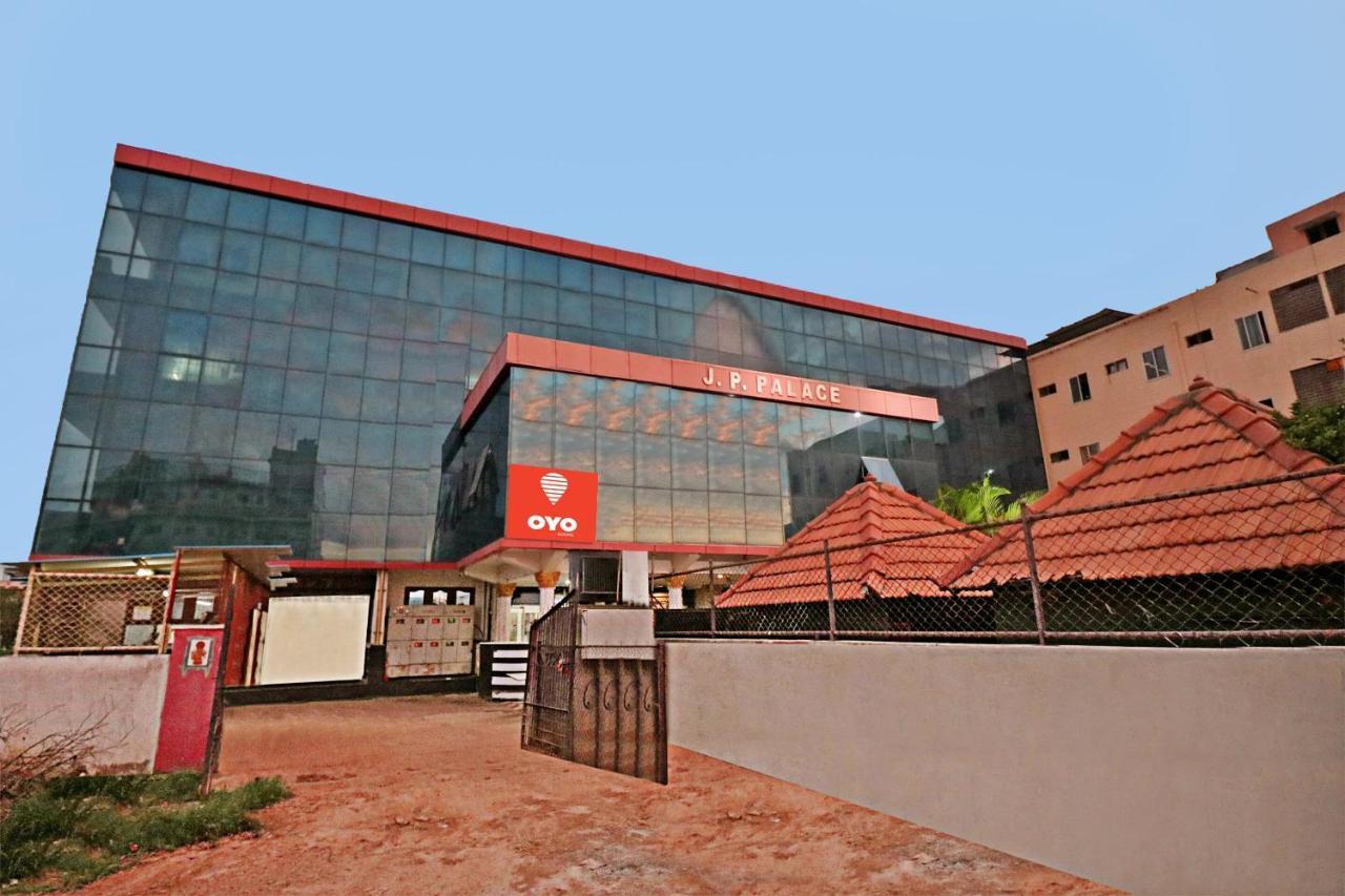 Oyo J P Palace Hotel Dod Ballāpur Kültér fotó